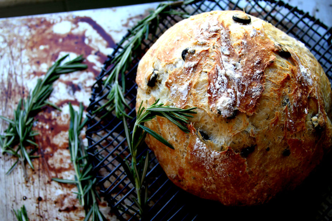 Enjoy the simplicity of rustic bread with extra virgin olive oil and flaky sea salt. This Mediterranean classic is perfect as a starter, snack, or side, offering a fresh and flavorful experience with just three ingredient